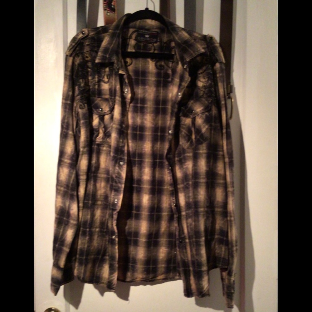 Buckle Pop Icon Shirt🍾